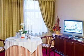 Отель Купеческий Красноярск 2-комнатные апартаменты стандарт с 1 двуспальной кроватью-9