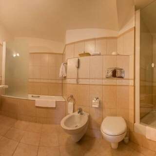 Отель Купеческий Красноярск Семейный люкс-1