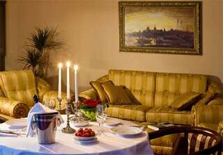 Отель Купеческий Красноярск 2-комнатные апартаменты стандарт с 1 двуспальной кроватью-8