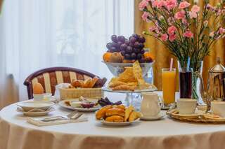 Отель Купеческий Красноярск 2-комнатные апартаменты стандарт с 1 двуспальной кроватью-5