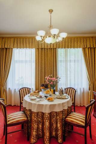 Отель Купеческий Красноярск 2-комнатные апартаменты стандарт с 1 двуспальной кроватью-4