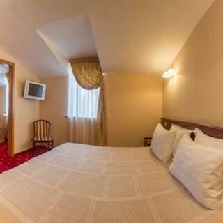 Отель Купеческий Красноярск Семейный люкс-4